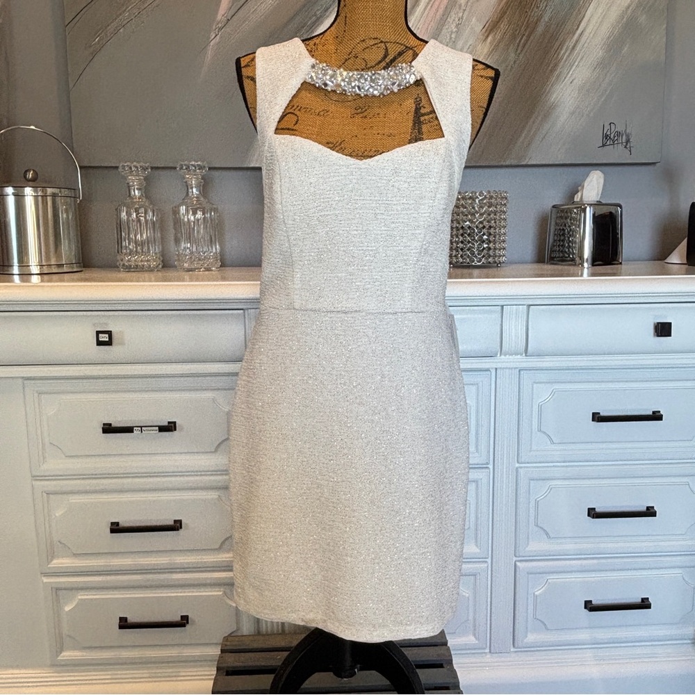 NWT Jodi Kristopher Ivory Jeweled Neckline Stretchy Mini Dress Juniors Size 13